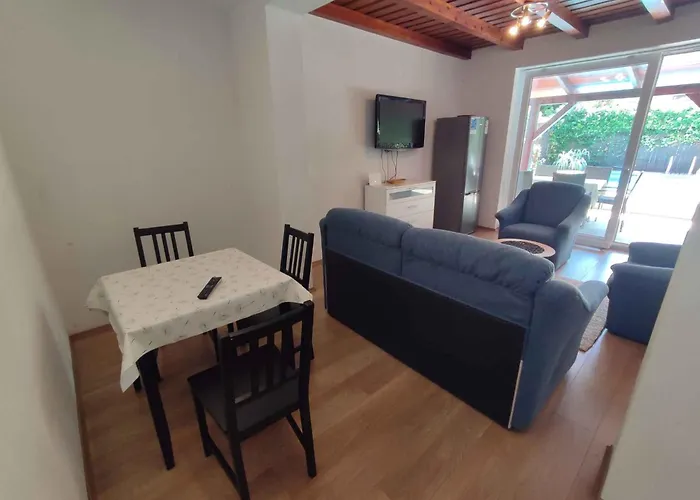 In - Balaton 19802 Siófok